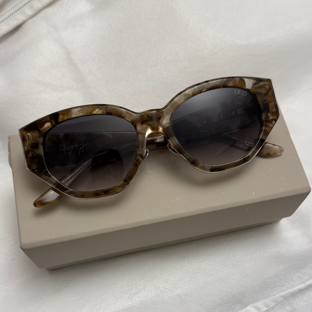 DEZI Sunglasses